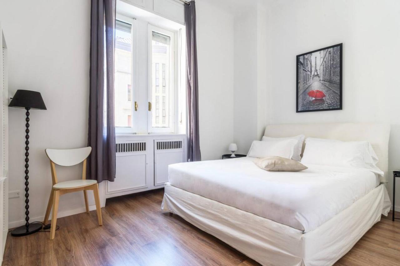 Luxury 4 Bedrooms Apartments Close To Duomo ميلان المظهر الخارجي الصورة