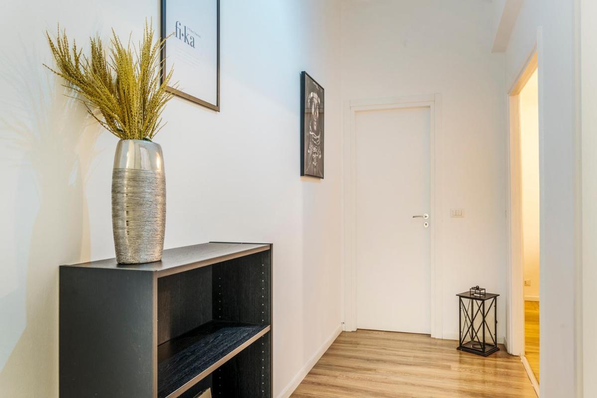 Luxury 4 Bedrooms Apartments Close To Duomo ميلان المظهر الخارجي الصورة