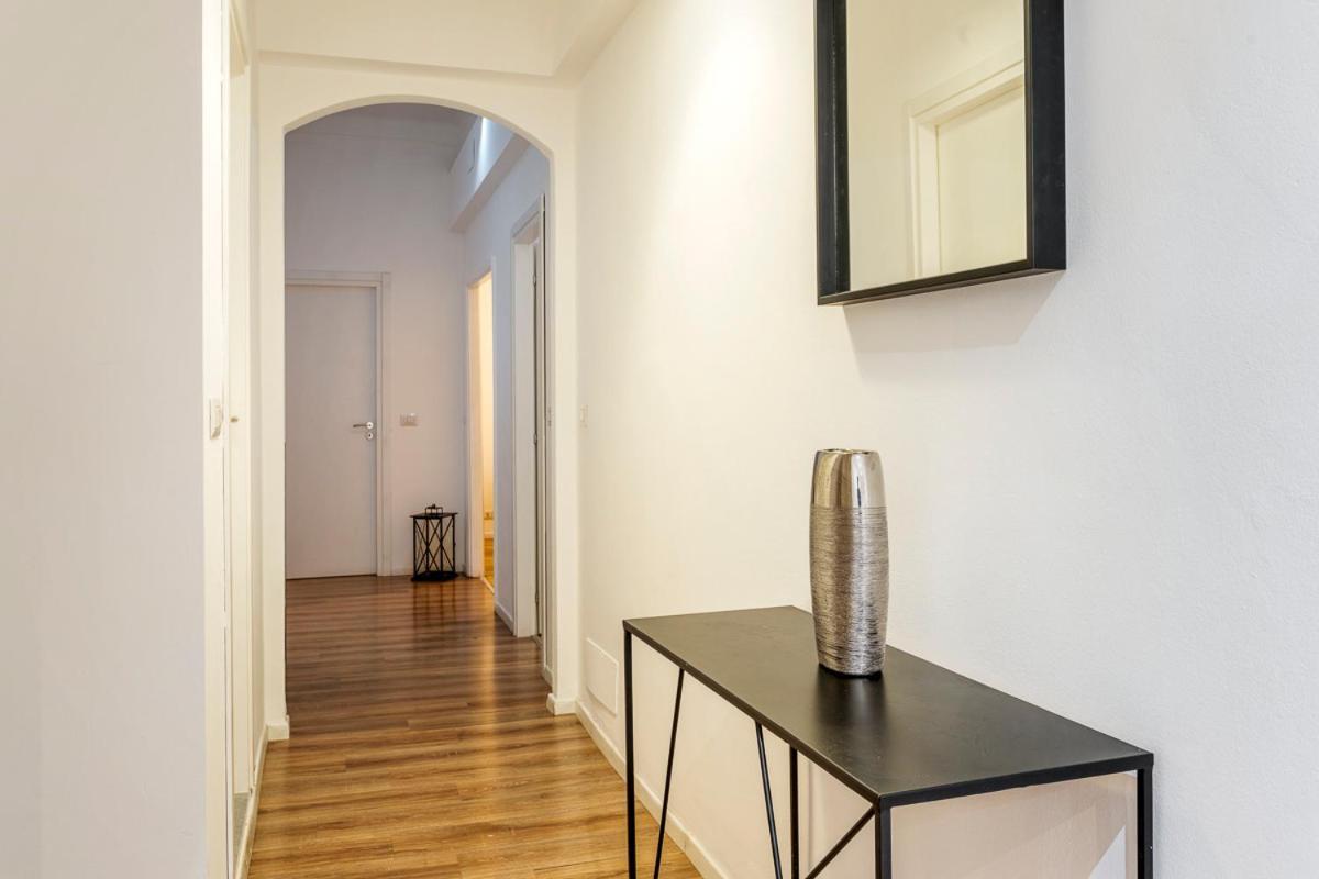 Luxury 4 Bedrooms Apartments Close To Duomo ميلان المظهر الخارجي الصورة