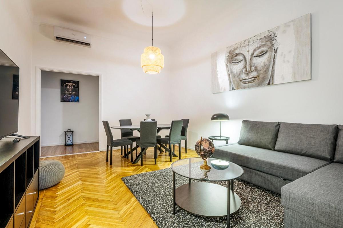 Luxury 4 Bedrooms Apartments Close To Duomo ميلان المظهر الخارجي الصورة