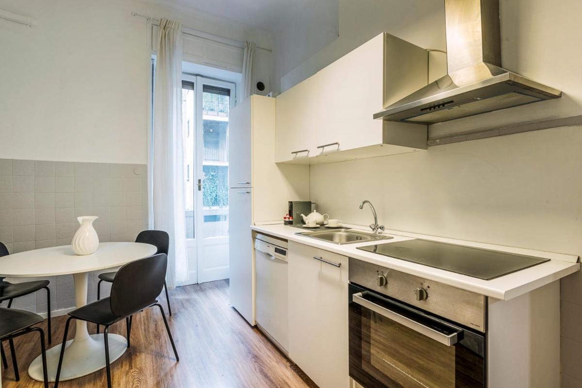 Luxury 4 Bedrooms Apartments Close To Duomo ميلان المظهر الخارجي الصورة