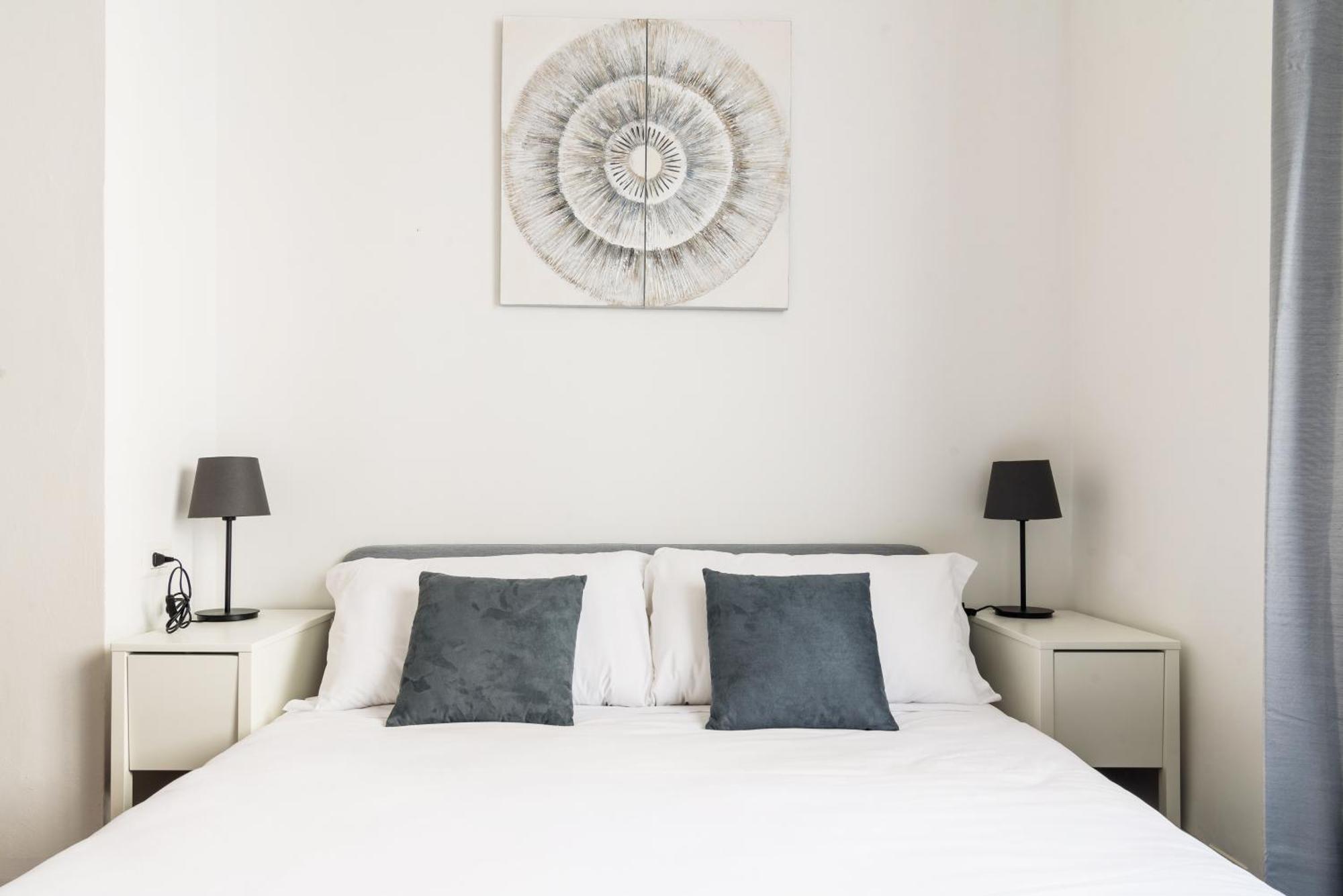 Luxury 4 Bedrooms Apartments Close To Duomo ميلان المظهر الخارجي الصورة