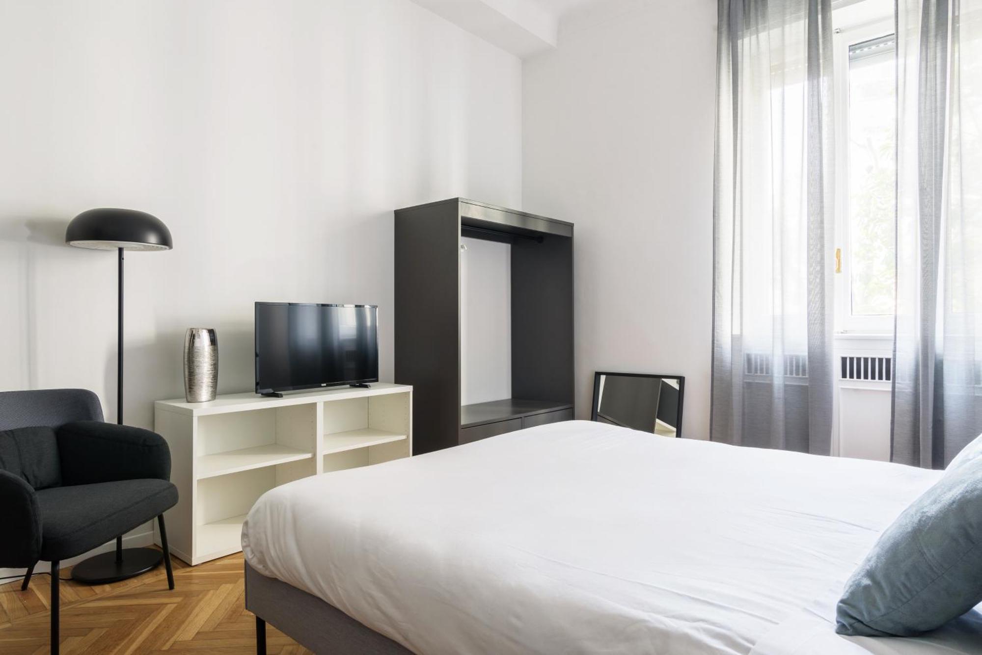 Luxury 4 Bedrooms Apartments Close To Duomo ميلان المظهر الخارجي الصورة